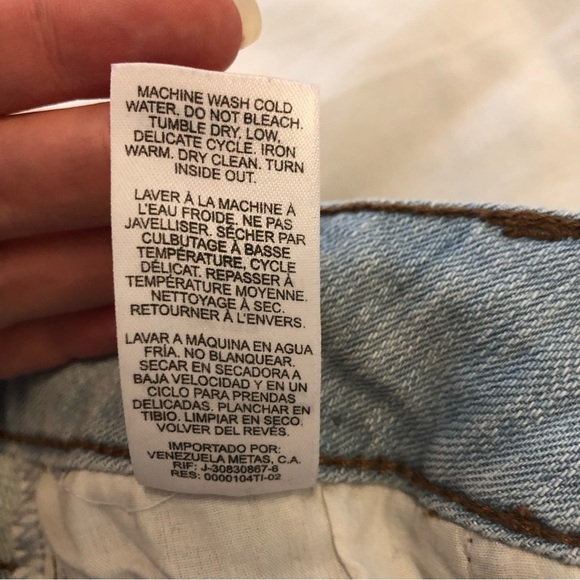 Dynamite light wash denim mini skirt. Size 27. - Picture 4 of 5